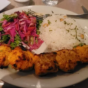 Chicken kebab plate with 1 skewer