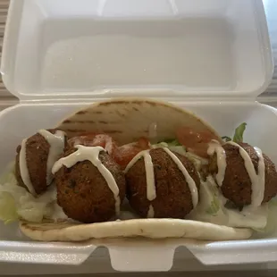 4. Falafel Sandwich jumbo