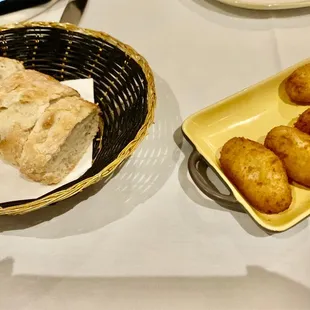 Fish croquettes, house bread