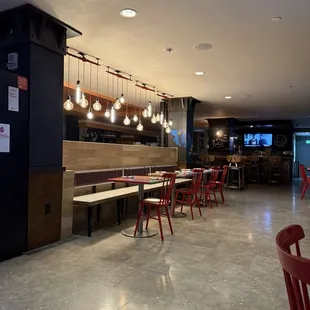 Kechy&apos;s Pizza Indoor Restaurant