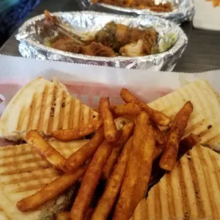 Who knew this pizza place would have such amazing wings &amp; paninis?