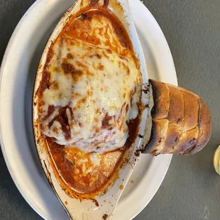 Lasagna special with garlic bread