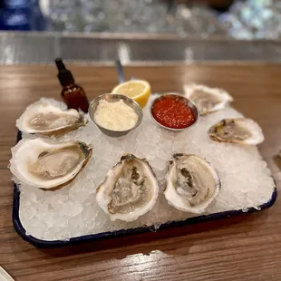 Half dozen oysters - 2 of each selection available