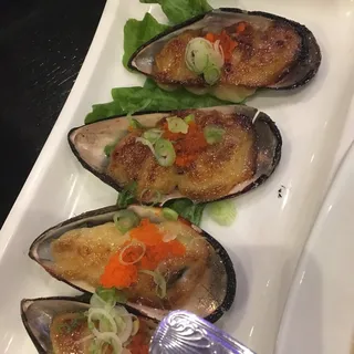 Baked Mussel Happy Hour