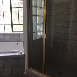 A Residential Move-out Clean Completed By Our KIK Team. Call Today For A Free estimate