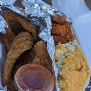 fried chicken, macaroni and cheese