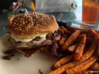 Miller's Tavern @ Palm Valley