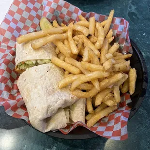 Buffalo chicken wrap w/ fries