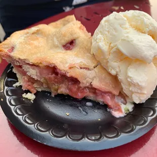 Strawberry Rhubarb Pie
