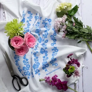 For the lovers of flowers! We have a whole section of designs dedicated to the garden theme! https://www.keiandmolly.com/collections/garden