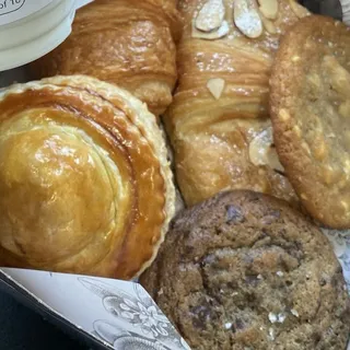 Chocolate Chip Cookie