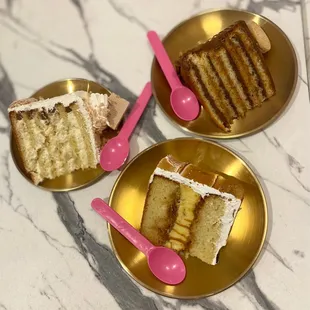 Guava Dulce De Leche Cake