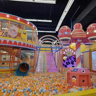Massive Ball Pit