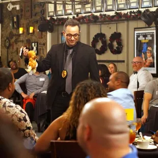 Humorous Detective implicates participants