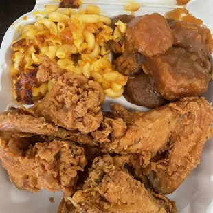 fried chicken, macaroni and cheese