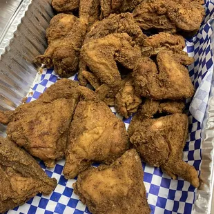 chicken wings and fried chicken, fried chicken wings, fried chicken, chicken, bbq wings, poultry, chicken wings, food, bbq chicken