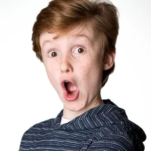 KeliComm Headshot Photo