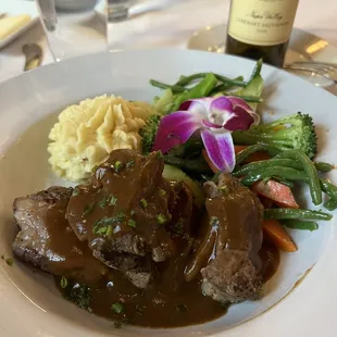 Short rib and 1/2 bottle Duckhorn