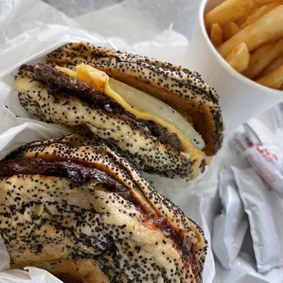 No.3 Meat &amp; Hickory Sauce and Cheeseburger