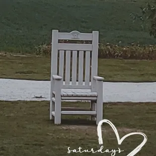 Big chair &amp; Moos