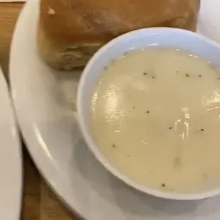 Biscuit and gravy