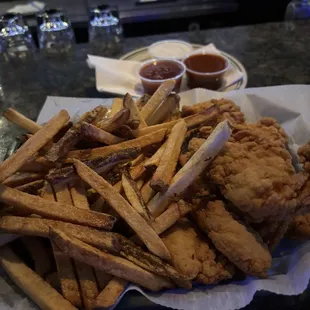chicken wings and fried chicken, food