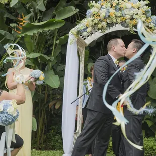 Bachelors no more! lgbt, gay wedding, grooms, hawaii gay wedding photography, destination weddings