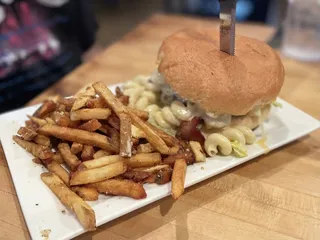 Dad's Pub & Grub