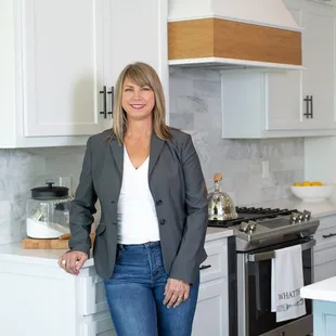 Realtor headshot, real estate headshot, professional on-location headshot