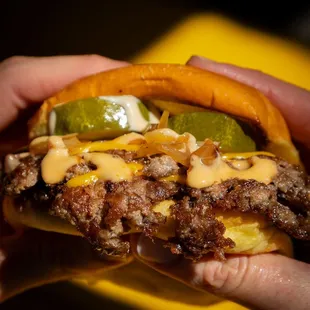 Kelly&apos;s Burger