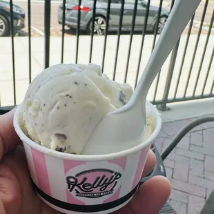 The single scoop of "The Blondie" which had Vanilla ice cream with Heath Pieces and White Chocolate Chips