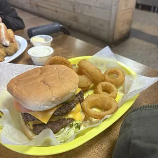 Double Cheeseburger w/ Onion Rings