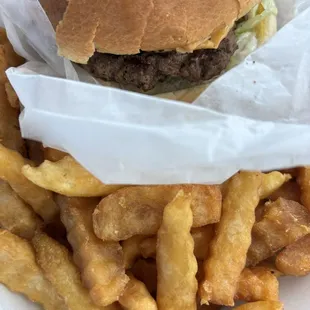 Regular cheeseburger