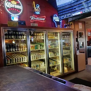 Kellys Bleachers Grill