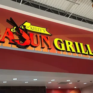 the sign for the restaurant