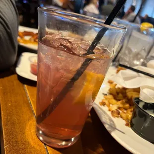 Raspberry lemonade cocktail