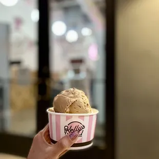 2 scoop cup, coffee &amp; my fave chocolate peanut butter