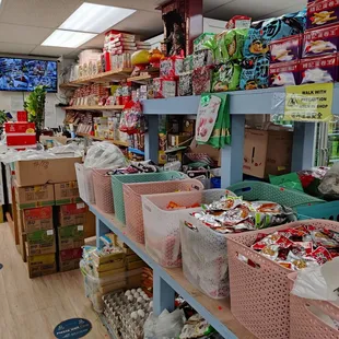 Some items are sold by weight... See the bins in the middle of the table