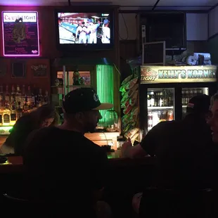 Saturday night at Kelly's. It's the dive bar you've been looking for.