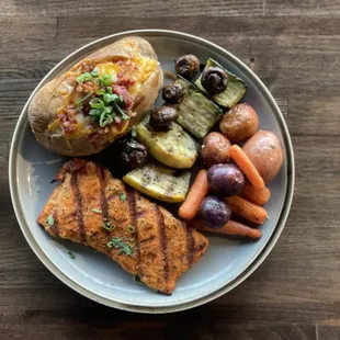Salmon Entree Special