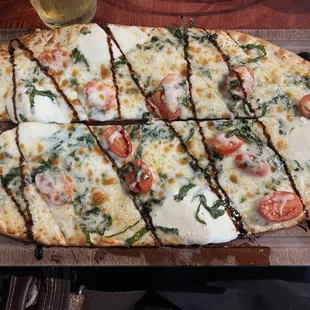 margherita flatbread