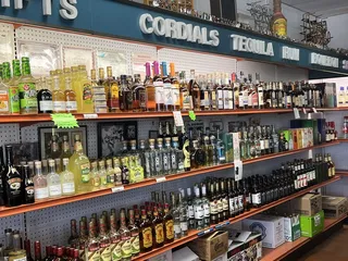 Rodeo Plaza Liquors