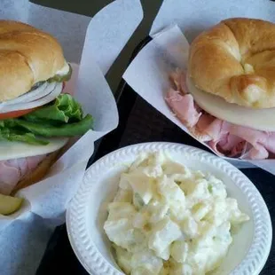 Seeger&apos;s croissant ham