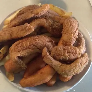 Crispy hot fish! Yummy salt pepper perch from kellys! I love kellys