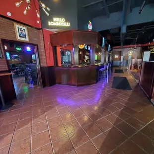 The remodeled Kelly's is gorgeous!