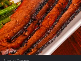 Izzi 'Que Barbeque