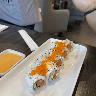 Spicy Salmon Roll