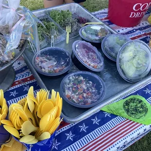 Salad bowls