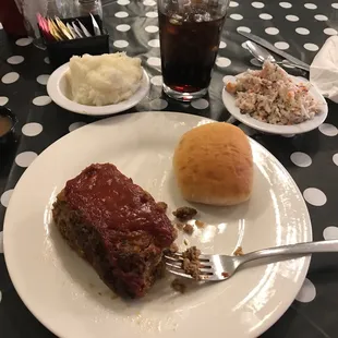 Meatloaf with coleslaw and mashed potatoes