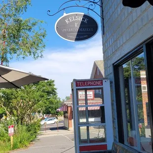 a view of the outside of the store